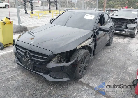 2018 Mercedes-Benz C 300 from USA, damaged, VIN 55SWF4JB8JU243699